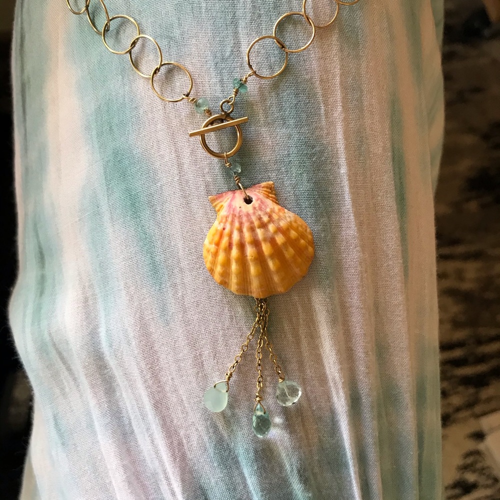 Maui Mari Jewelry Hawaii Sunrise Shell Necklace